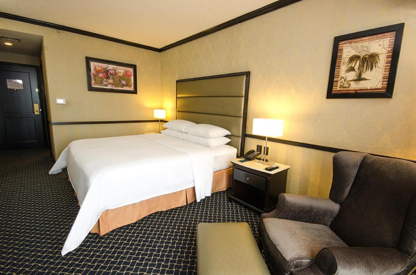 Hilton Princess Сан-Педро-Сула Экстерьер фото